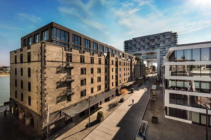 Iris Baumann - Immobilienmakler Rheinauhafen Köln  