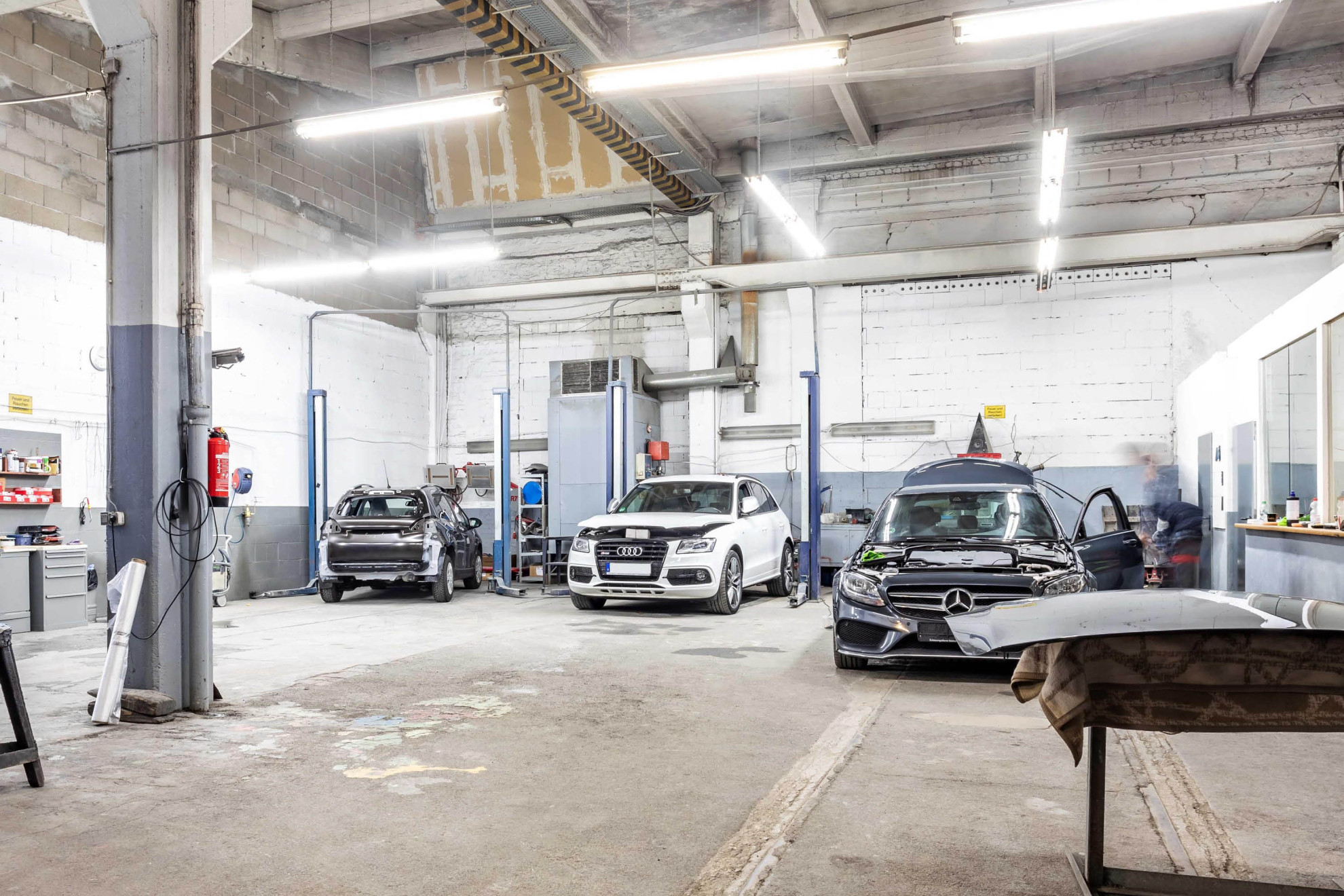 Karosserie und Lackierfachbetrieb Lesi Köln  